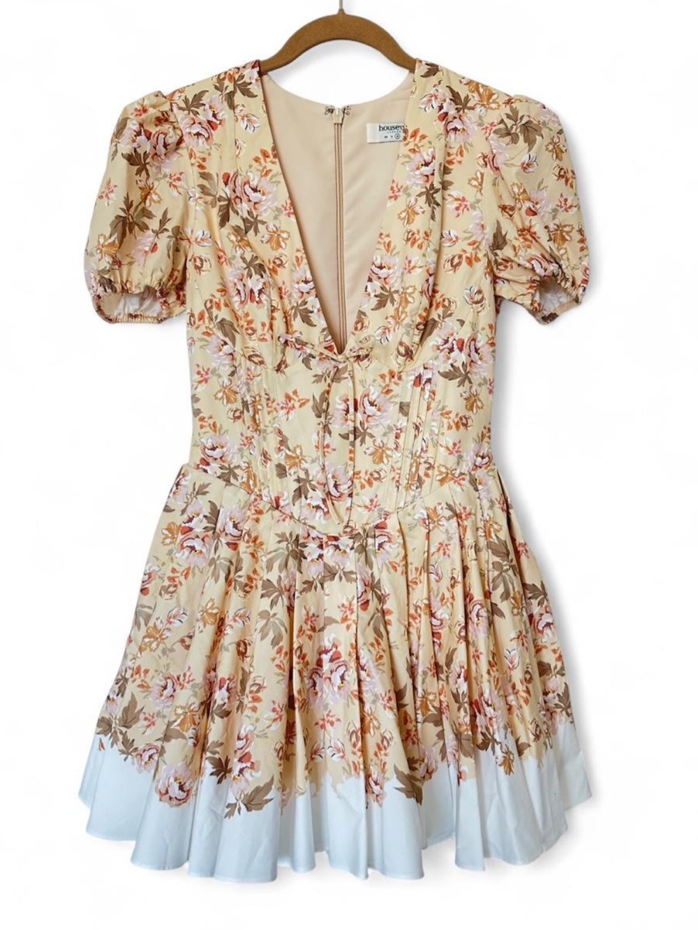 House of CB Imani Floral Print Pleated Mini Dress Sunbleached Women’s - Medium - Picture 2 of 11